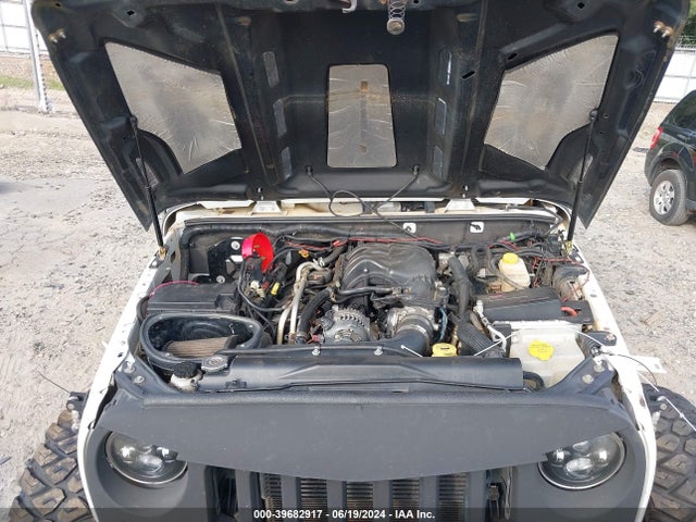 1C4BJWDG4EL187202 Jeep Wrangler Unlimited Freedom Edition
