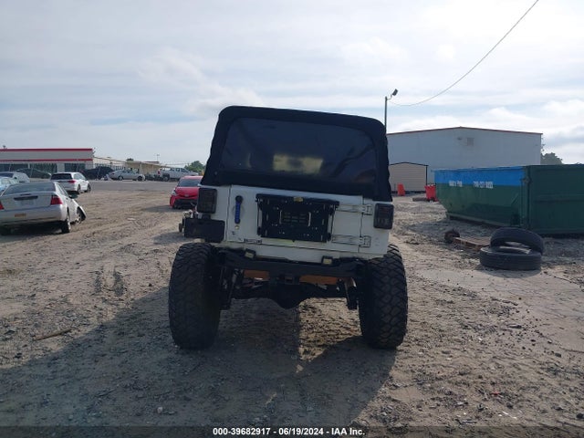 1C4BJWDG4EL187202 Jeep Wrangler Unlimited Freedom Edition