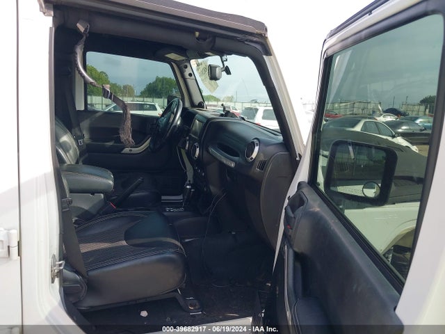 1C4BJWDG4EL187202 Jeep Wrangler Unlimited Freedom Edition