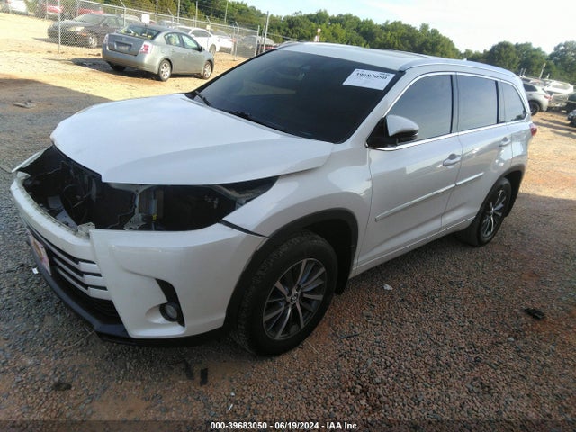 Toyota Highlander Xle 2017 5TDJZRFHXHS448749 Image 2