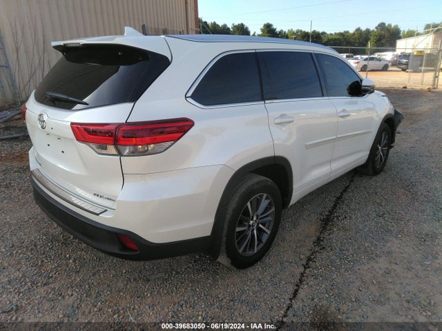 Toyota Highlander Xle 2017 5TDJZRFHXHS448749 Image 4