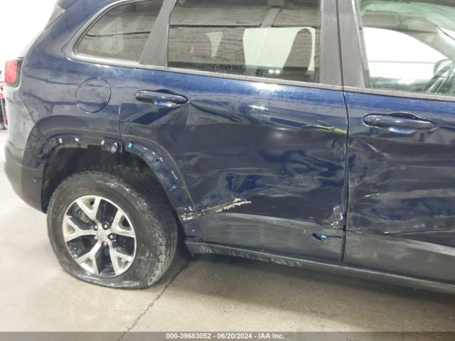 1C4PJMBS2FW710881 Jeep Cherokee Trailhawk