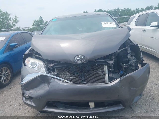 Toyota Sienna Xle 8 Passenger 2015 5TDYK3DC0FS597949 Image 12