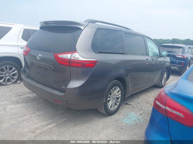 Toyota Sienna Xle 8 Passenger 2015 5TDYK3DC0FS597949 Image 4