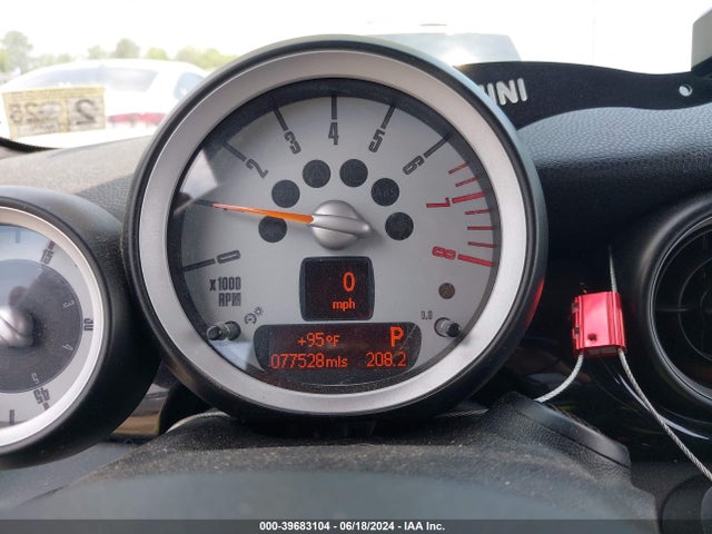 2010 MINI COOPER S WMWMS3C5XATY08776 Photo 6