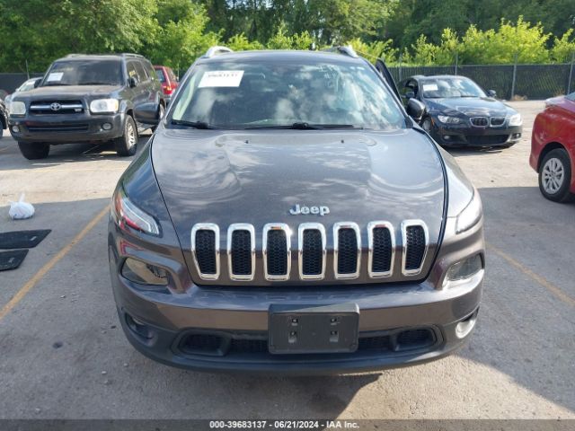 1C4PJMCB0HW666445 Jeep Cherokee Latitude 4x4