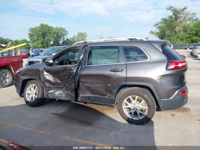 1C4PJMCB0HW666445 Jeep Cherokee Latitude 4x4