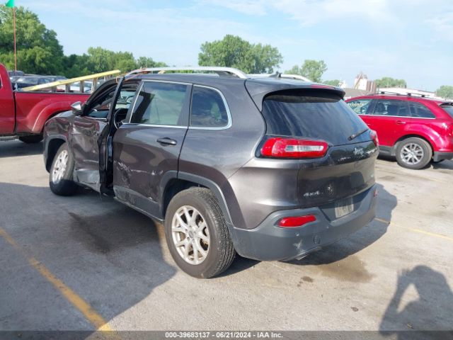 1C4PJMCB0HW666445 Jeep Cherokee Latitude 4x4