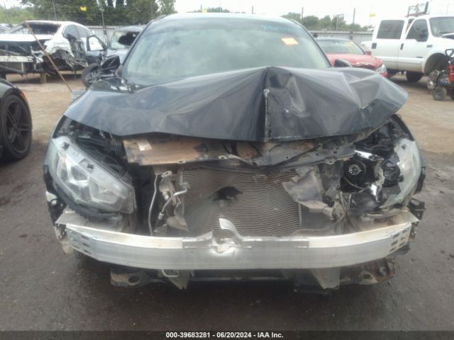 19XFC2F5XJE011824 Honda Civic Lx