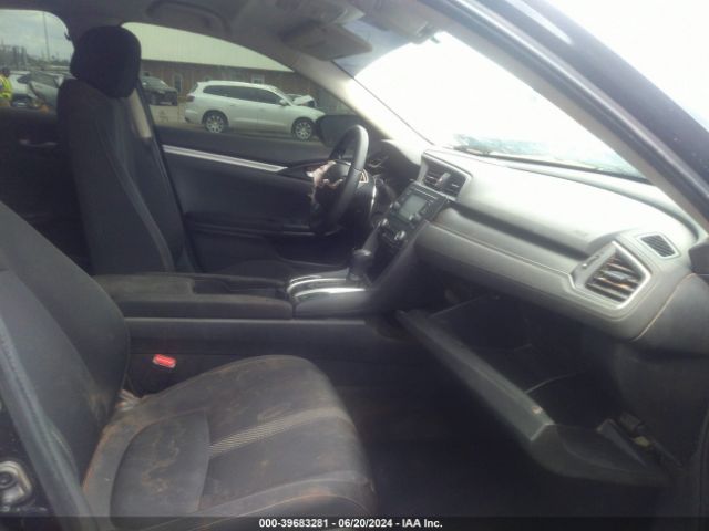 19XFC2F5XJE011824 Honda Civic Lx