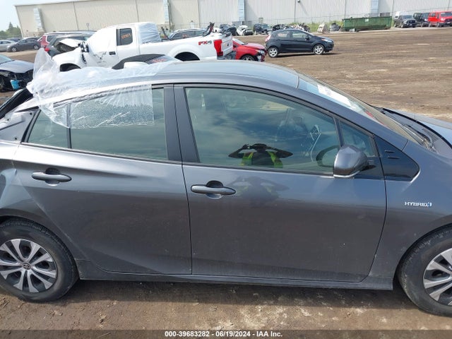 Toyota Prius Xle Awd-e 2020 JTDL9RFU3L3017136 Image 13