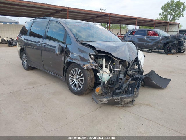 Toyota Sienna Xle 8 Passenger 2019 5TDYZ3DC2KS995993 main image