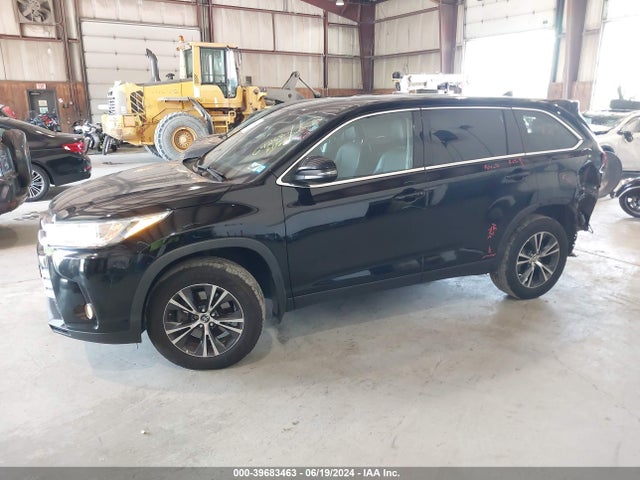 Toyota Highlander Le Plus 2019 5TDBZRFH4KS968750 Image 2
