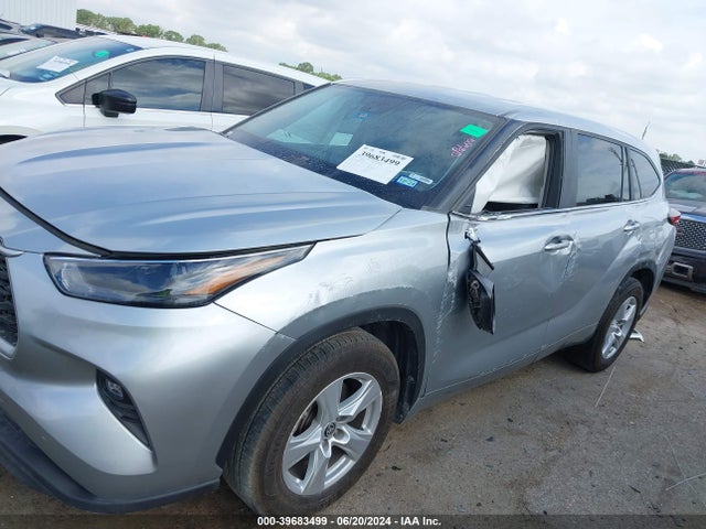 Toyota Highlander Le 2023 5TDKDRAH0PS500639 Image 17