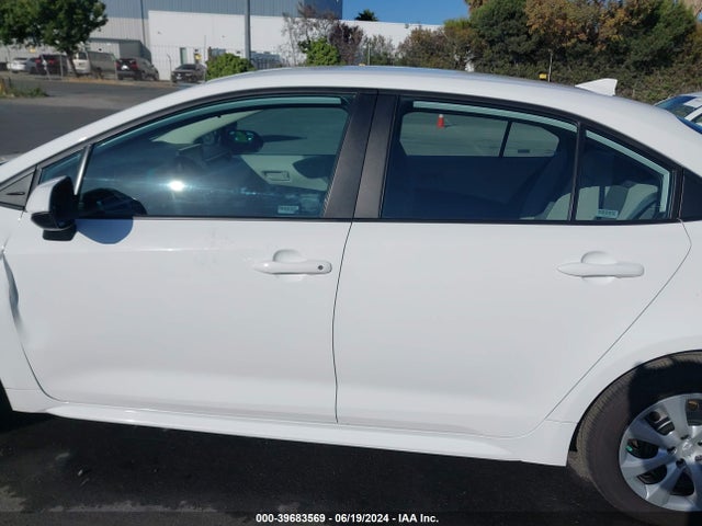Toyota COROLLA LE 2022 5YFEPMAE2NP329685 Image 15