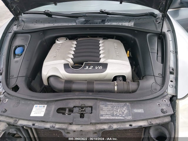 2005 PORSCHE CAYENNE WP1AA29P65LA25275 Photo 9
