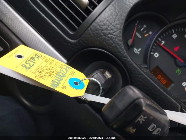 2005 PORSCHE CAYENNE WP1AA29P65LA25275 Photo 10