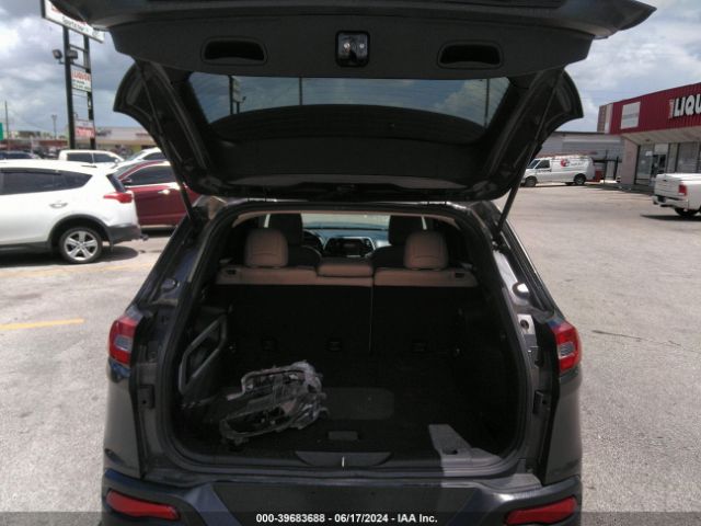 1C4PJLDB5HW522950 Jeep Cherokee Limited Fwd
