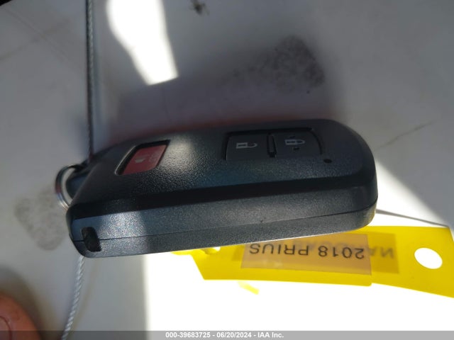 Toyota Prius C Three 2018 JTDKDTB37J1603982 Image 11