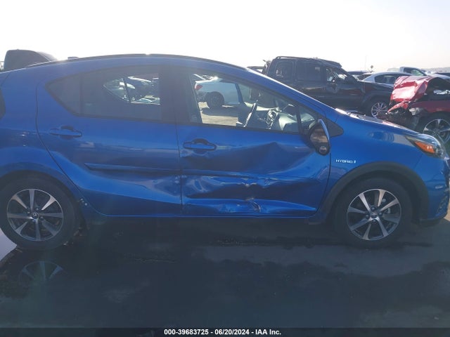 Toyota Prius C Three 2018 JTDKDTB37J1603982 Image 6