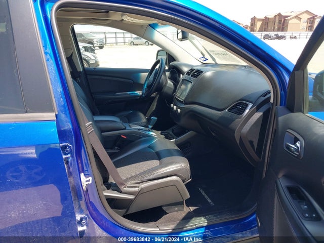 3C4PDCGB2FT698084 Dodge Journey Crossroad