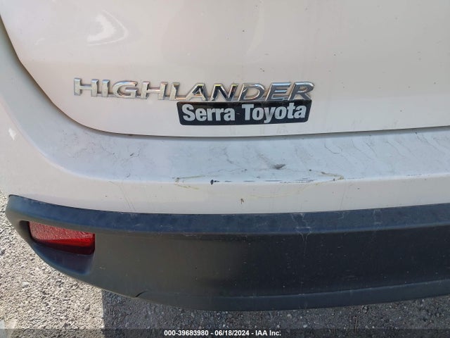 Toyota Highlander Le 2016 5TDZARFH2GS021803 Image 18