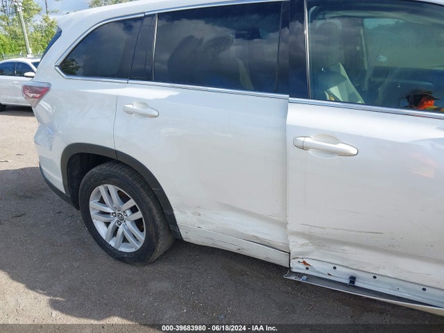 Toyota Highlander Le 2016 5TDZARFH2GS021803 Image 21