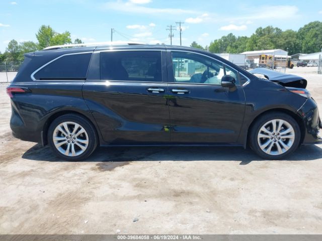 5TDERKEC2NS110269 Toyota Sienna Platinum