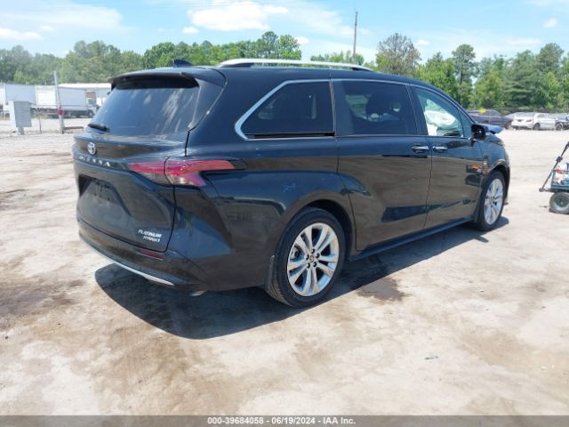 5TDERKEC2NS110269 Toyota Sienna Platinum