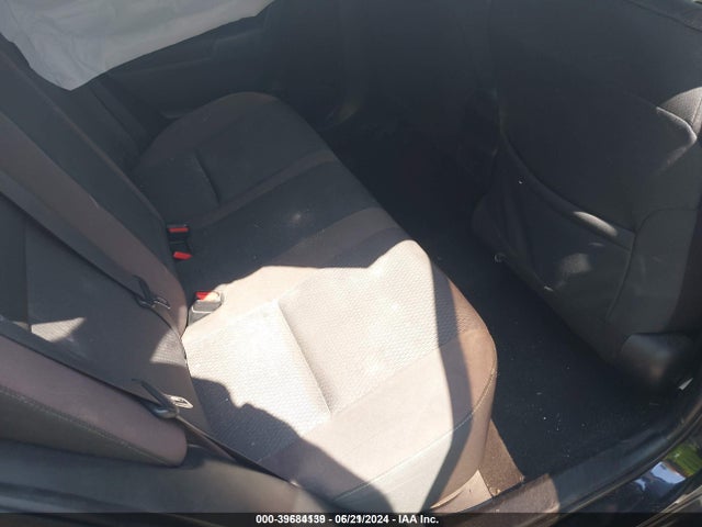 Toyota COROLLA LE 2018 2T1BURHE6JC984764 Image 8