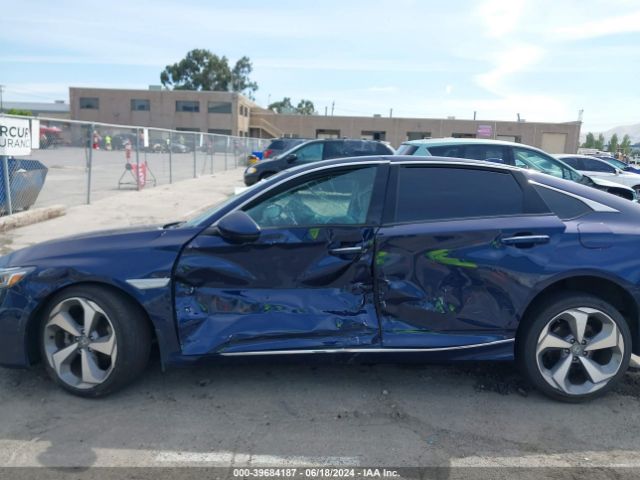 1HGCV2F93JA032163 Honda Accord Touring 2.0t