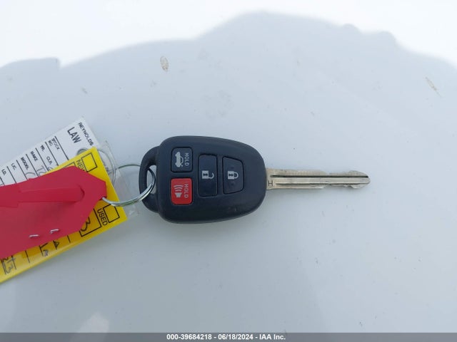 Toyota COROLLA SE 2017 5YFBURHE0HP662616 Image 11