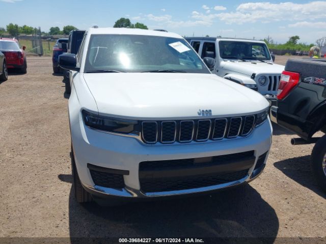 1C4RJKAG8P8829275 Jeep Grand Cherokee L Laredo 4x4