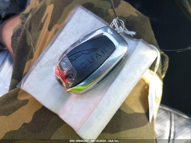 2011 JAGUAR XJ SAJWA1CB9BLV16936 Photo 10