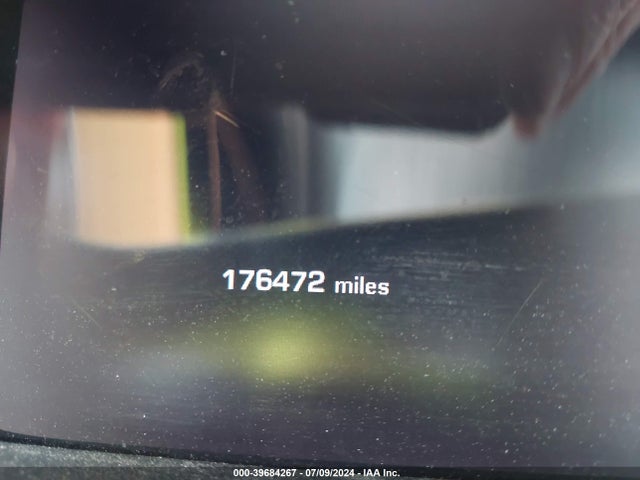 2011 JAGUAR XJ SAJWA1CB9BLV16936 Photo 6