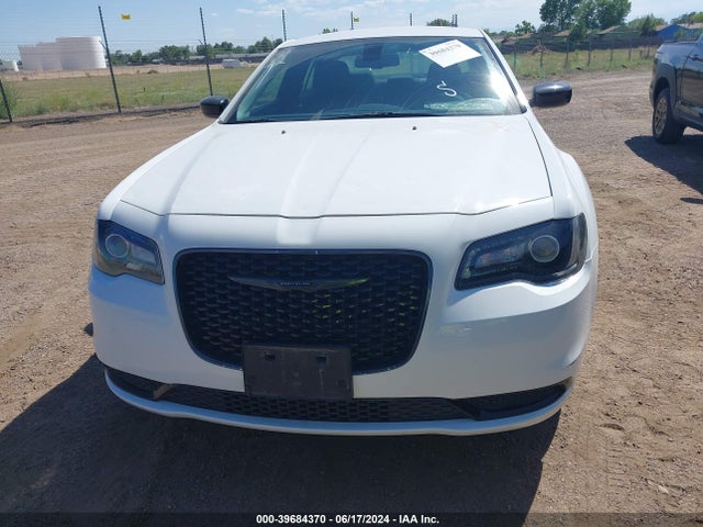 2C3CCARG5NH134567 Chrysler 300 Touring Awd