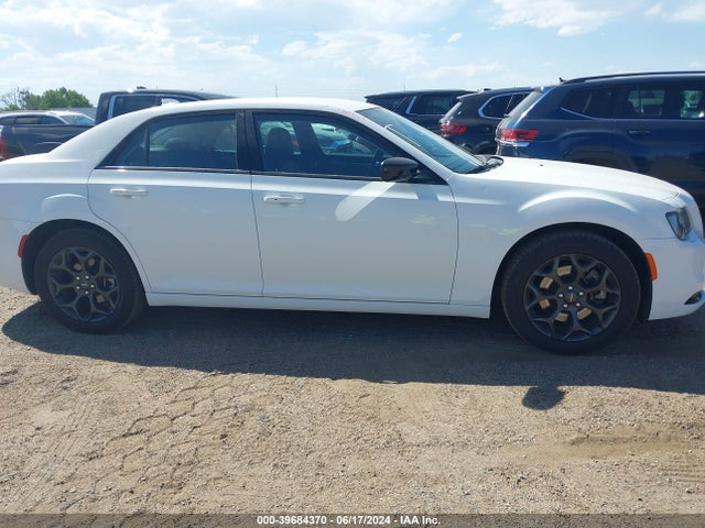 2C3CCARG5NH134567 Chrysler 300 Touring Awd