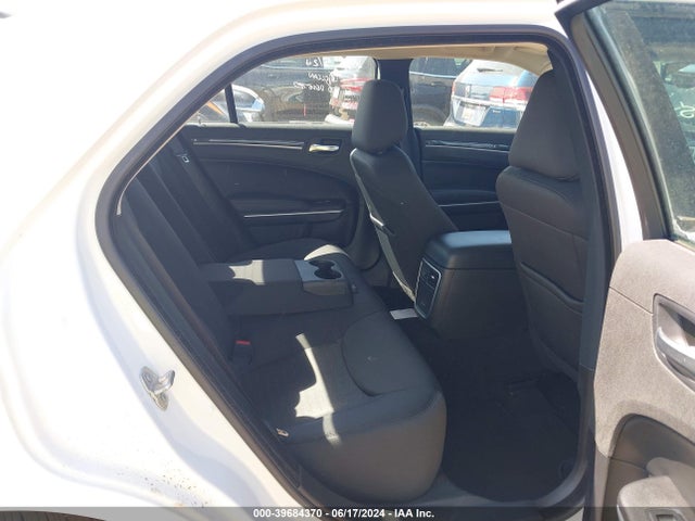 2C3CCARG5NH134567 Chrysler 300 Touring Awd