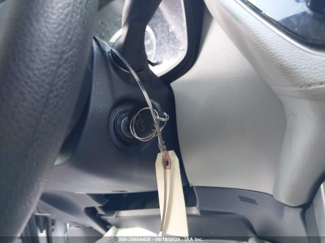 7MUAAAAG1NV010811 Toyota Corolla Cross L