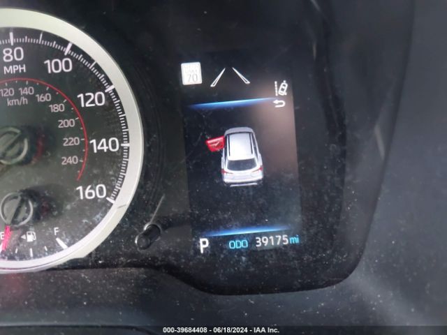 7MUAAAAG1NV010811 Toyota Corolla Cross L
