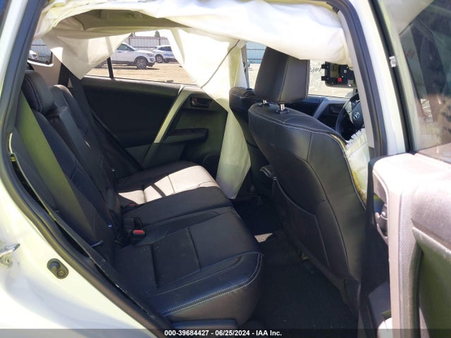 Toyota RAV4 LE 2017 2T3BFREV5HW612539 Image 8