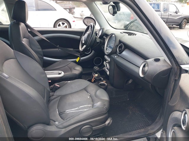 2009 MINI COOPER S CLUBMAN WMWMM33589TP91059 Photo 4