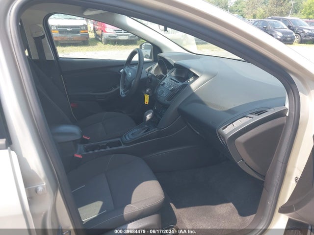 Ford FOCUS SE 2017 1FADP3F24HL265351 Image 5