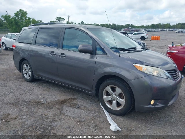 Toyota Sienna Le V6 8 Passenger 2014 5TDKK3DC5ES418079 zdjęcie główne