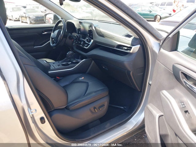 Toyota Highlander Xle 2021 5TDGZRAH7MS532779 Image 5
