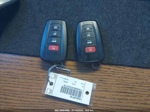 Toyota Corolla Hybrid Le 2021 JTDEAMDEXMJ019770 Image 11