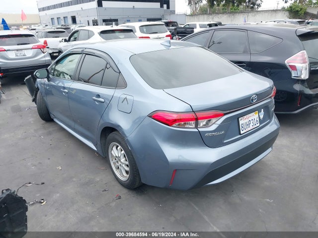 Toyota Corolla Hybrid Le 2021 JTDEAMDEXMJ019770 Image 3