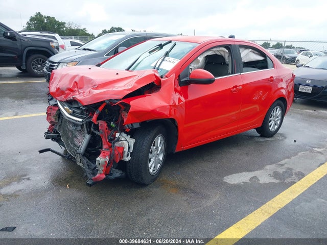 Chevrolet Sonic Lt Auto 2017 1G1JD5SHXH4106896 Image 2