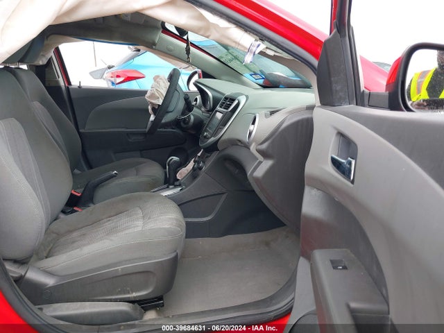 Chevrolet Sonic Lt Auto 2017 1G1JD5SHXH4106896 Image 5