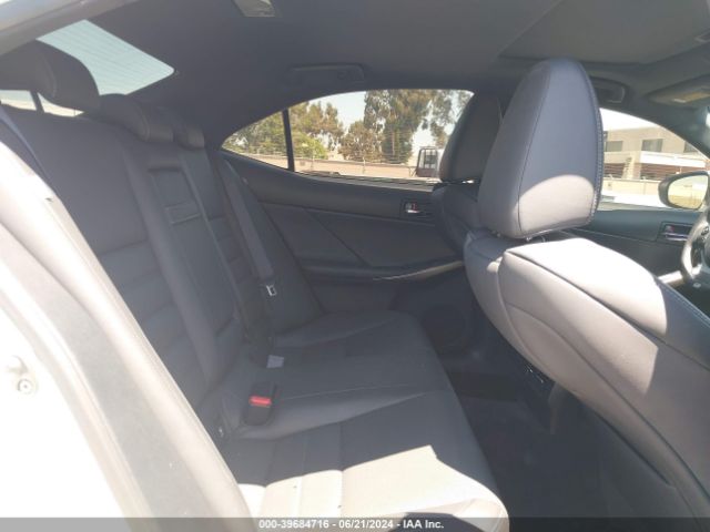 JTHBA1D2XG5035308 Lexus IS 200T